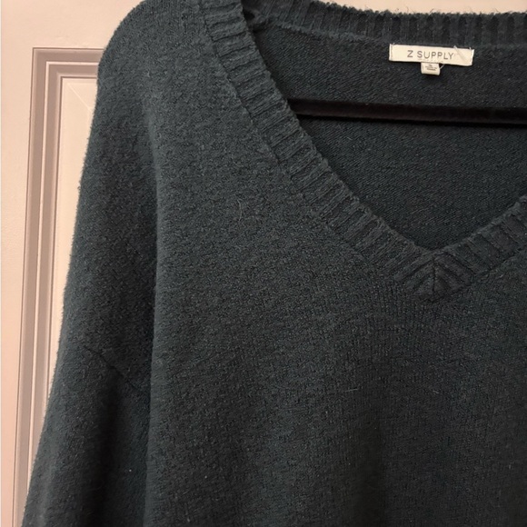 Z Supply Deep Blue V-Neck Sweater - Picture 2 of 5